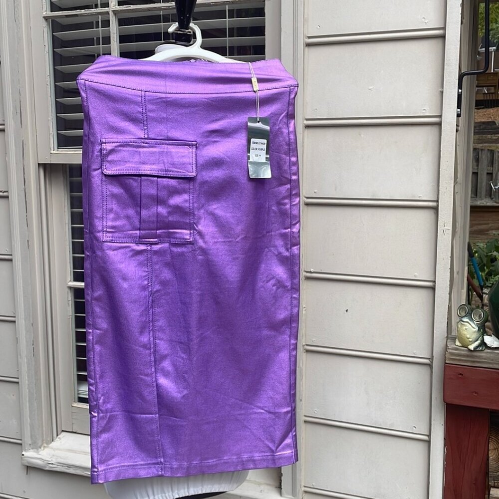 NWT- Lizette Collection Purple  Metallic Cargo Skirt w/Pocket Sze M